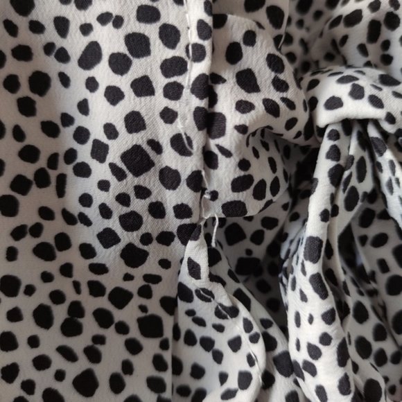 Ava. mini wrap ruffle skirt - Picture 4 of 6